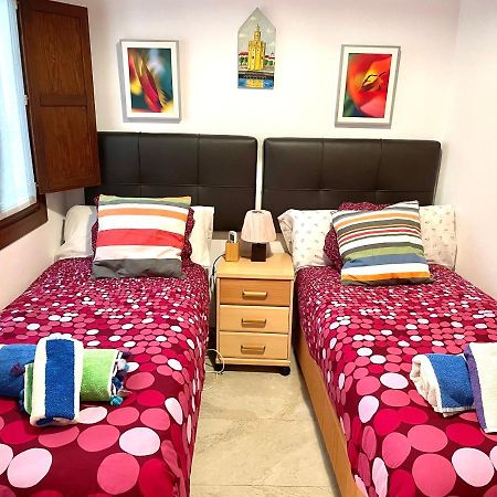 Apartamento Centro Plaza Salvador, Wifi Free& Parking Opcional Sevilla Kültér fotó