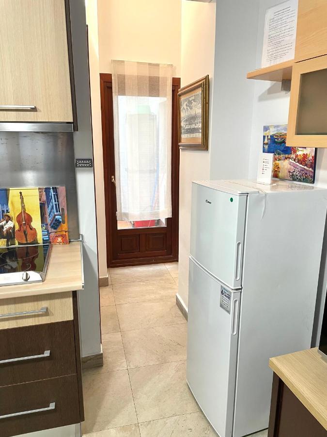 Apartamento Centro Plaza Salvador, Wifi Free& Parking Opcional Sevilla Kültér fotó