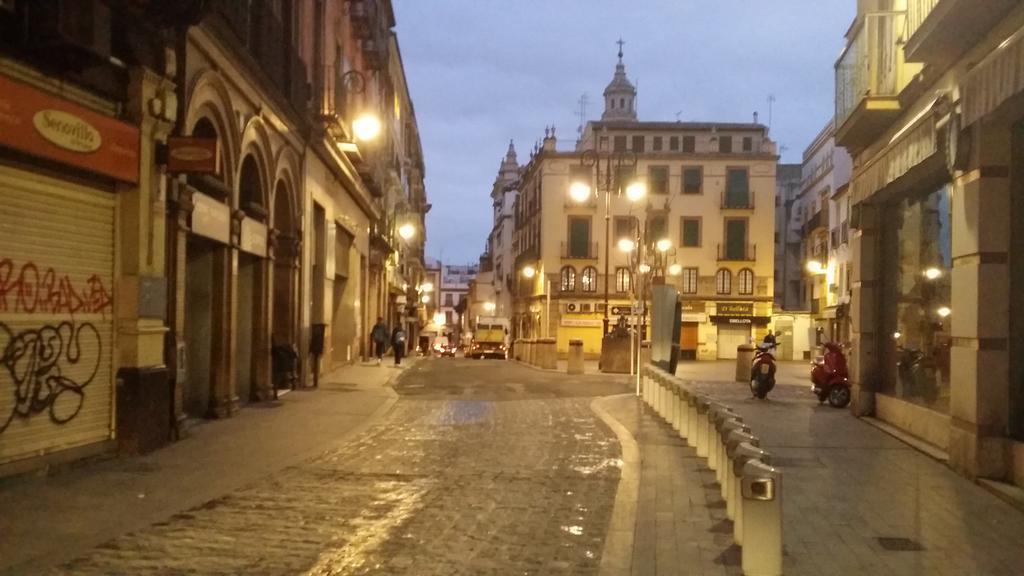 Apartamento Centro Plaza Salvador, Wifi Free& Parking Opcional Sevilla Kültér fotó